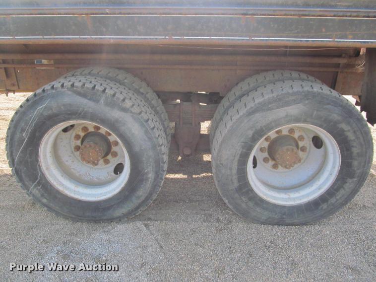 image for item K3988 1995 GMC TopKick TC7H064 flatbed truck with crane