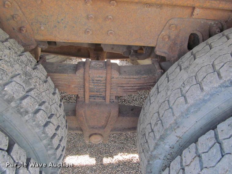 image for item K3988 1995 GMC TopKick TC7H064 flatbed truck with crane