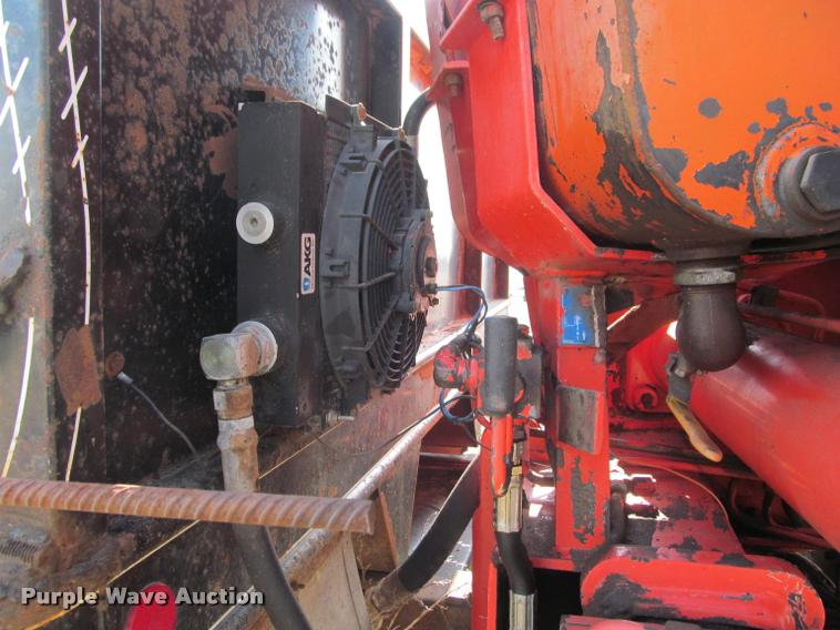 image for item K3988 1995 GMC TopKick TC7H064 flatbed truck with crane