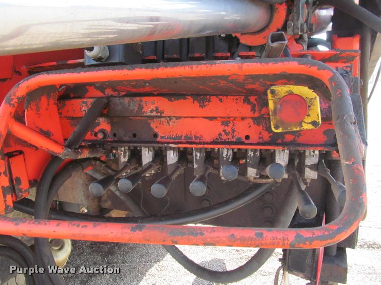 image for item K3988 1995 GMC TopKick TC7H064 flatbed truck with crane