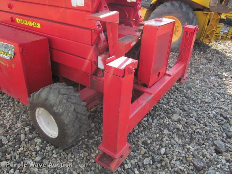image for item K3989 1997 Snorkel SLH4084HD scissor lift