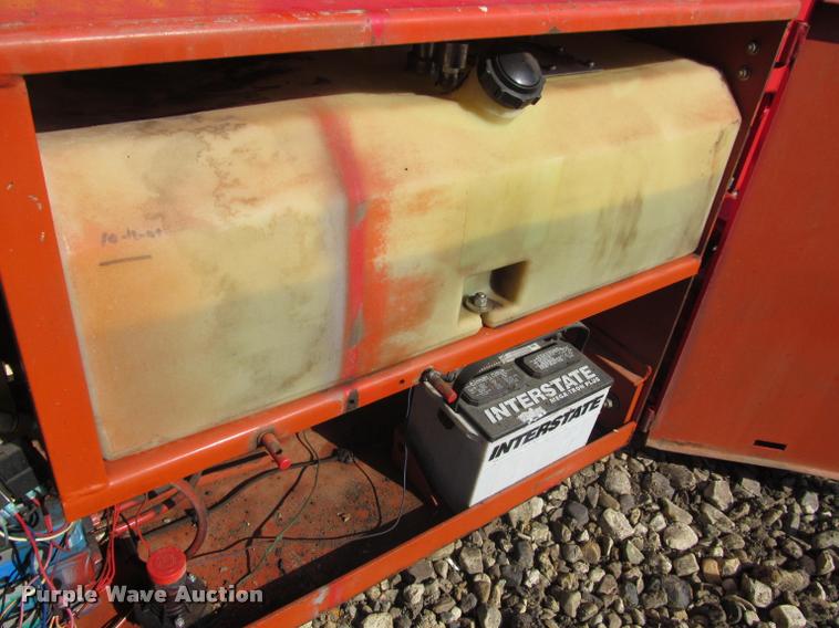 image for item K3989 1997 Snorkel SLH4084HD scissor lift