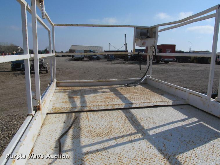 image for item K3989 1997 Snorkel SLH4084HD scissor lift