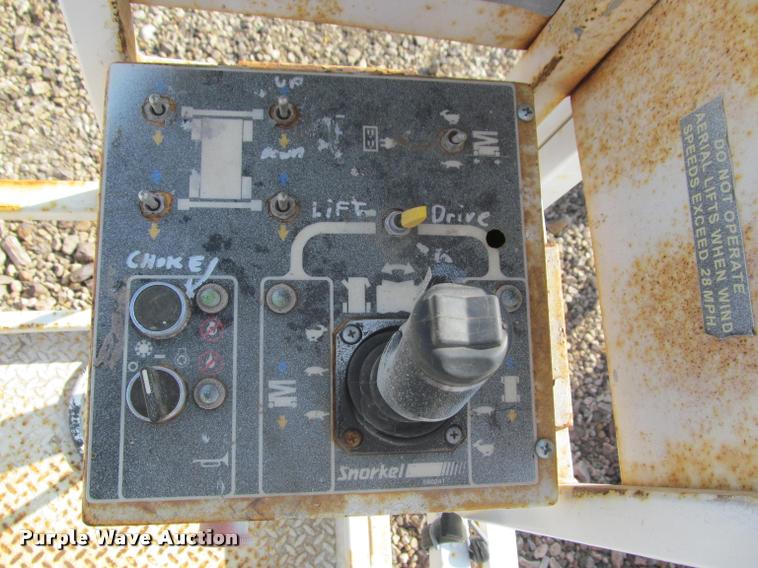 image for item K3989 1997 Snorkel SLH4084HD scissor lift