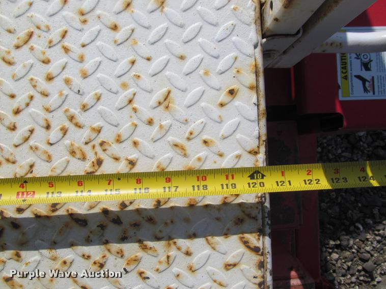 image for item K3989 1997 Snorkel SLH4084HD scissor lift