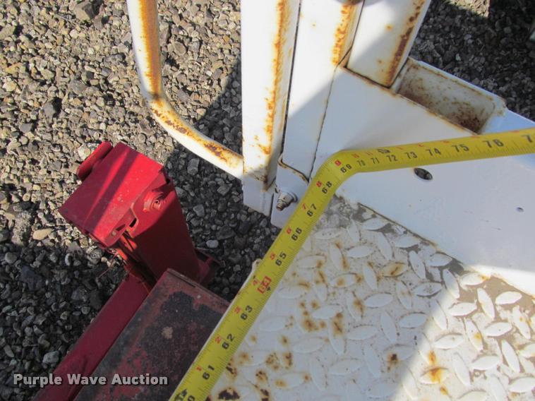 image for item K3989 1997 Snorkel SLH4084HD scissor lift