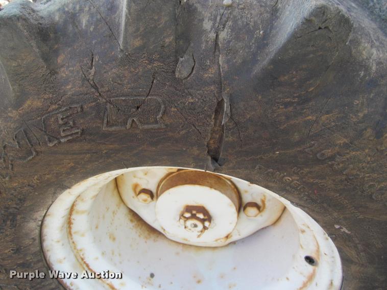 image for item K3989 1997 Snorkel SLH4084HD scissor lift