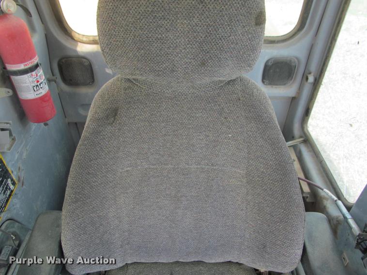 image for item K3991 1998 John Deere 330LC excavator