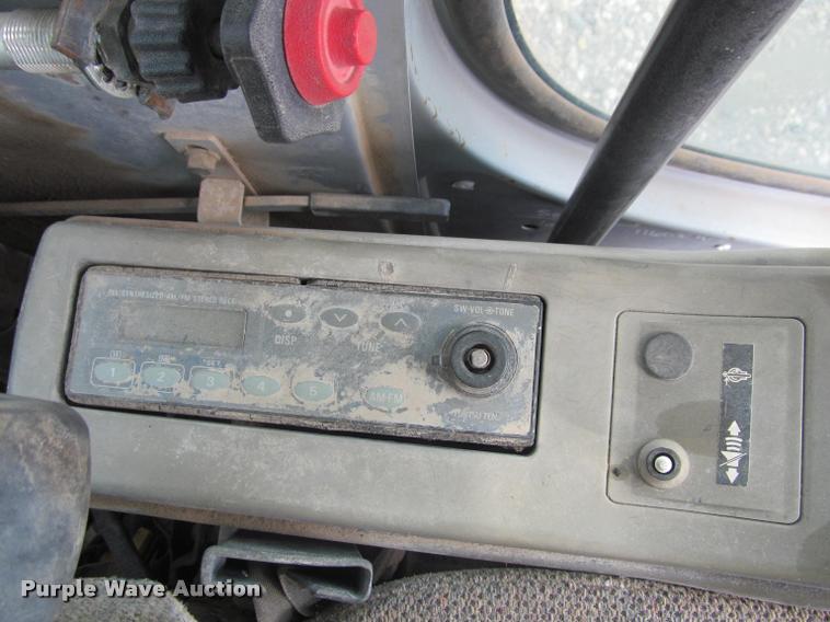 image for item K3991 1998 John Deere 330LC excavator