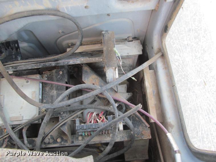 image for item K3991 1998 John Deere 330LC excavator