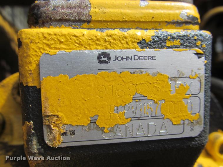 image for item K3991 1998 John Deere 330LC excavator