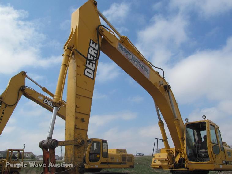 image for item K3991 1998 John Deere 330LC excavator