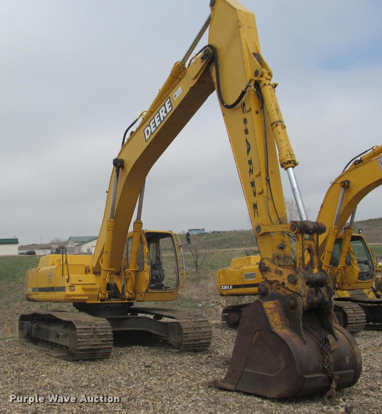 image for item K3992 1999 John Deere 330LC excavator