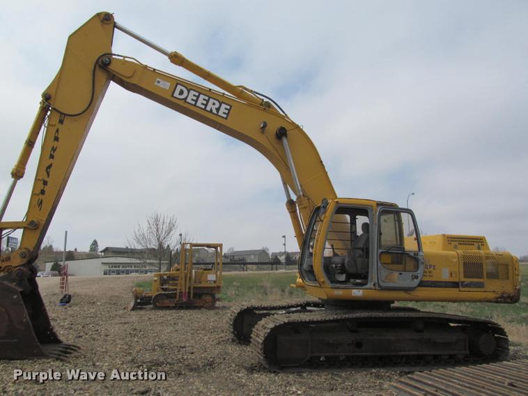 image for item K3992 1999 John Deere 330LC excavator