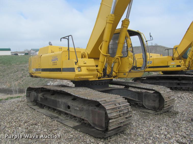image for item K3992 1999 John Deere 330LC excavator