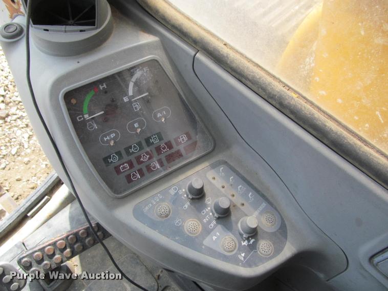 image for item K3992 1999 John Deere 330LC excavator