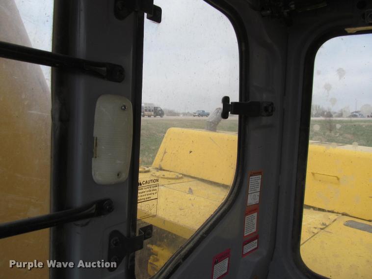 image for item K3992 1999 John Deere 330LC excavator