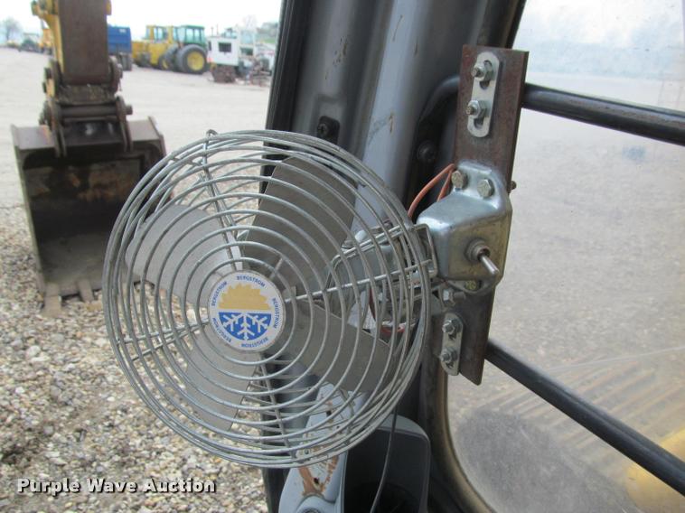 image for item K3992 1999 John Deere 330LC excavator