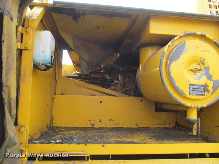 image for item K3992 1999 John Deere 330LC excavator