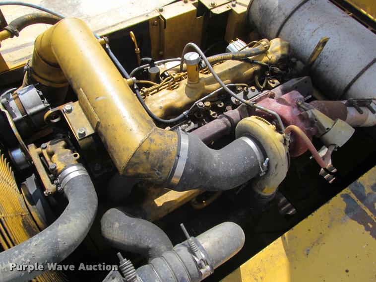 image for item K3992 1999 John Deere 330LC excavator