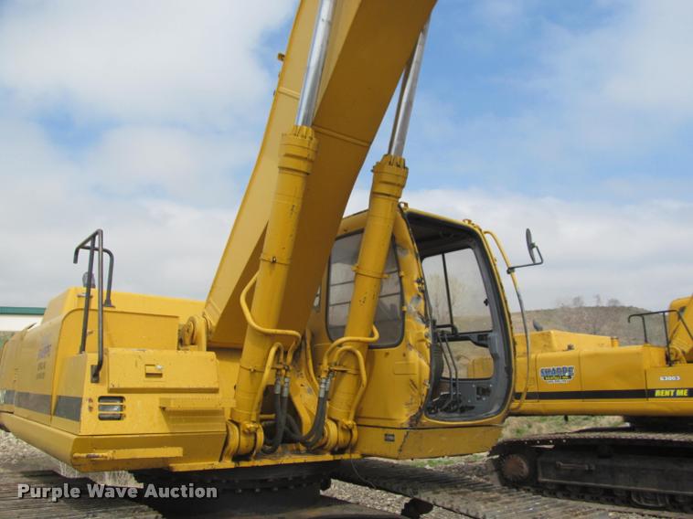 image for item K3992 1999 John Deere 330LC excavator