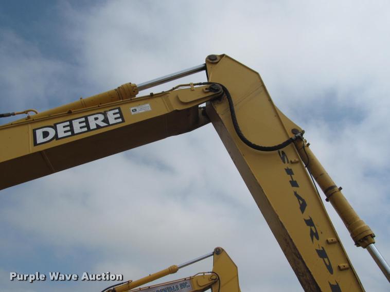 image for item K3992 1999 John Deere 330LC excavator