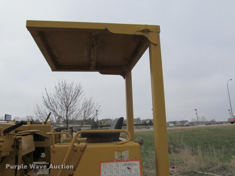 image for item K3993 Caterpillar D3B pipelayer