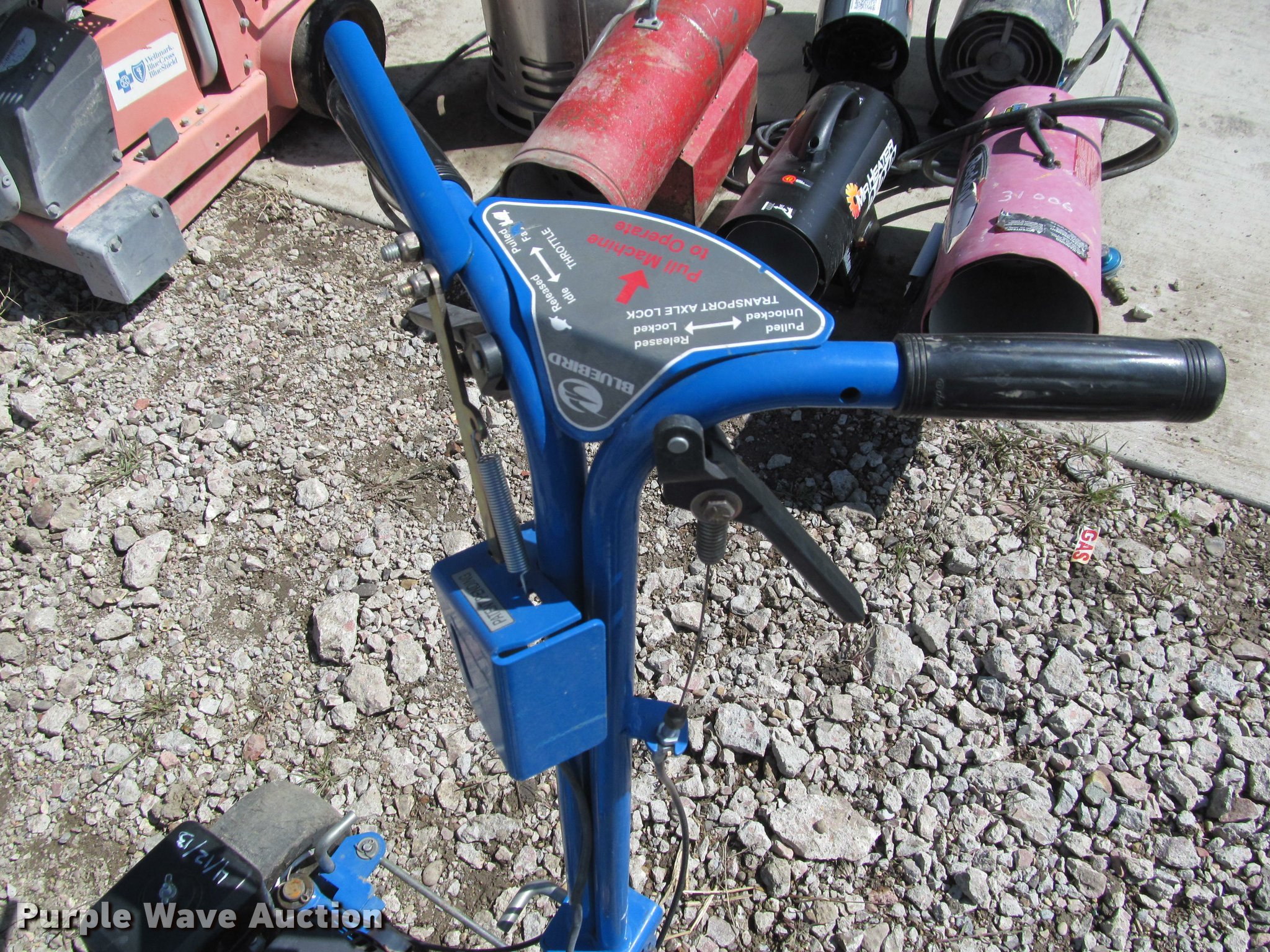 Blue Bird Bed Bug edger in Pierre, SD Item K3847 sold Purple Wave