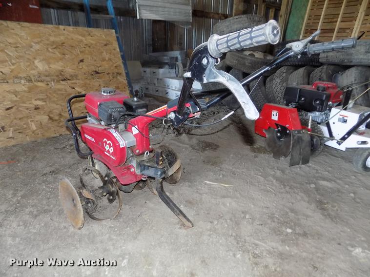 image for item AU9540 Honda FC600 tiller