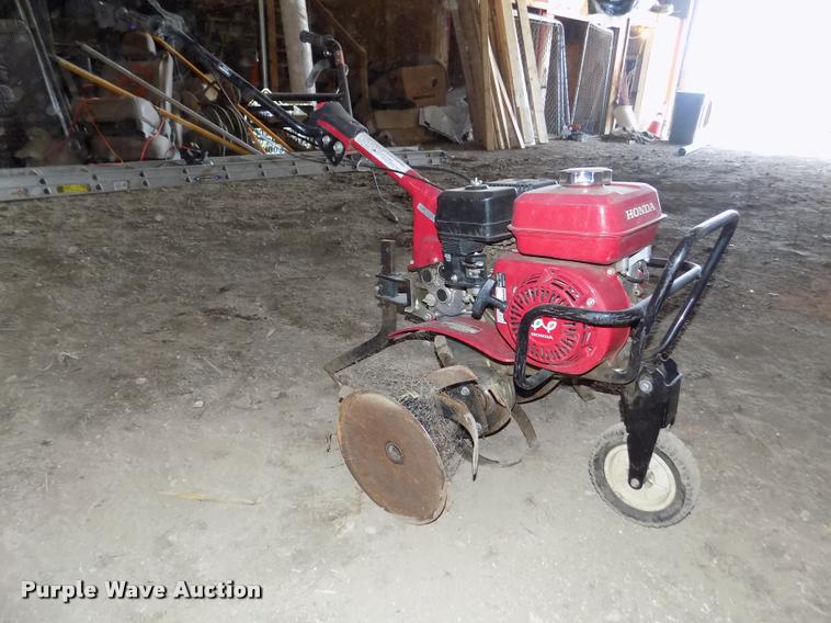 image for item AU9540 Honda FC600 tiller