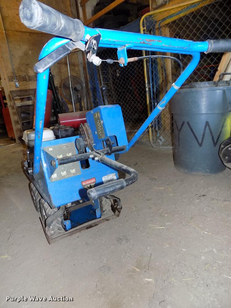 image for item AU9541 Blue Bird sod cutter