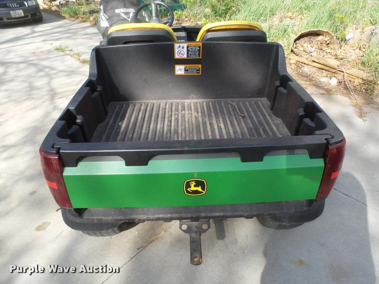image for item AU9558 2004 John Deere Gator CX utility vehicle