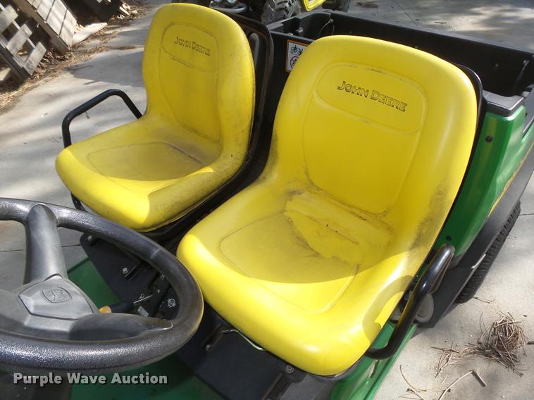 image for item AU9558 2004 John Deere Gator CX utility vehicle