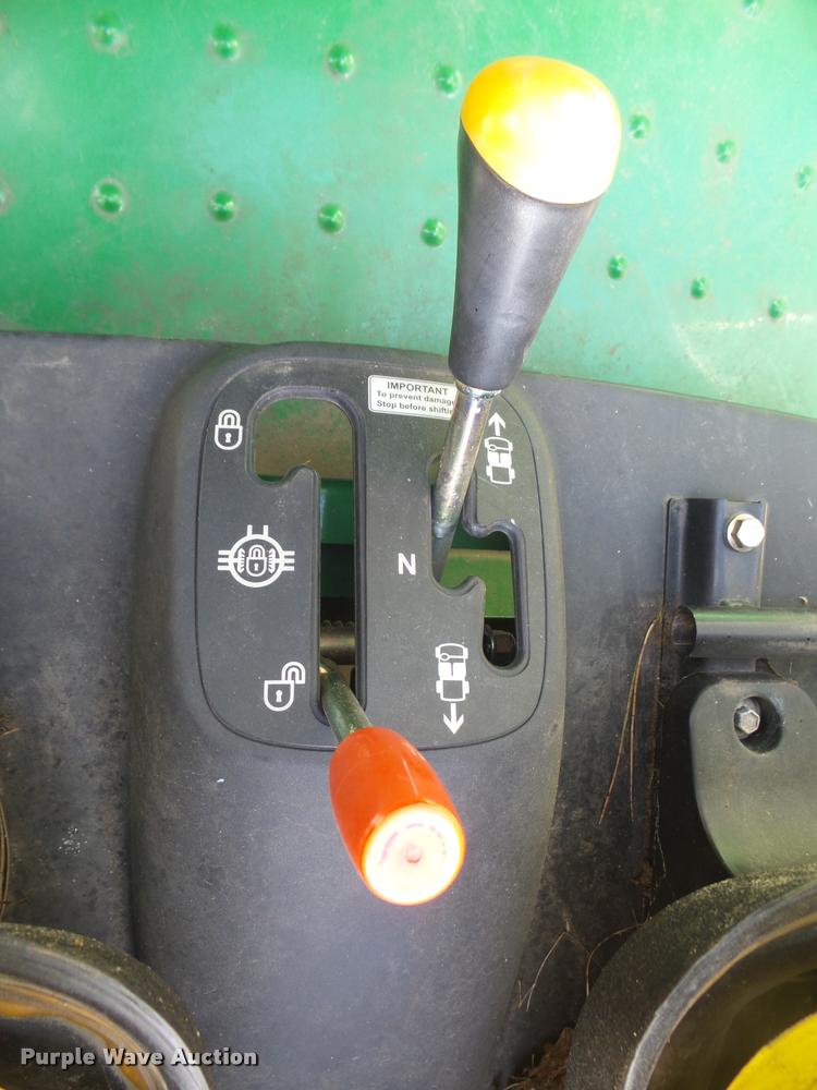 image for item AU9558 2004 John Deere Gator CX utility vehicle