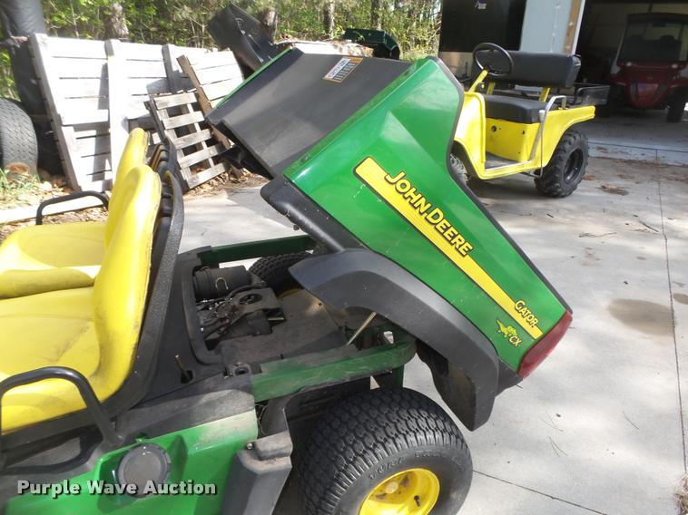 image for item AU9558 2004 John Deere Gator CX utility vehicle