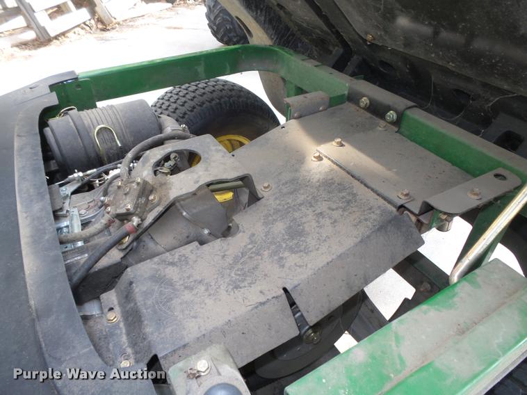 image for item AU9558 2004 John Deere Gator CX utility vehicle