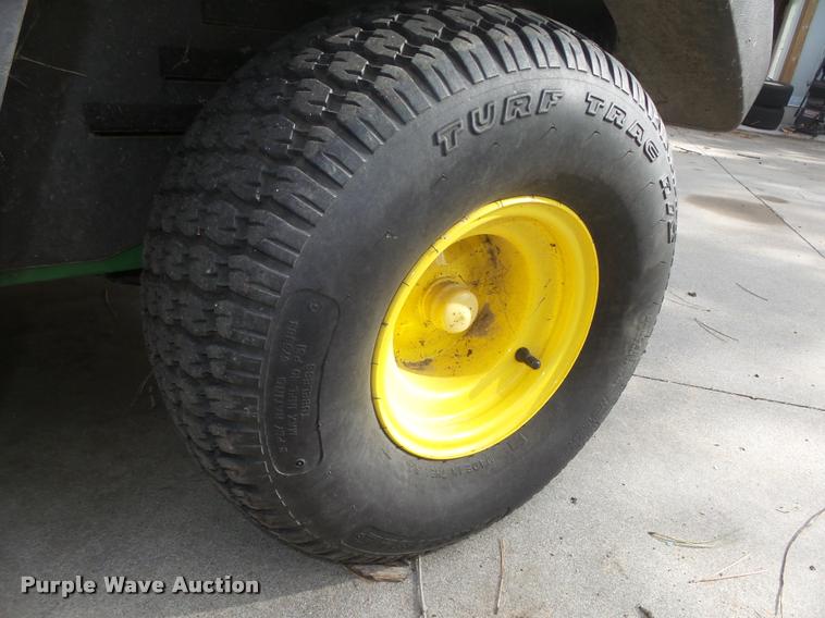 image for item AU9558 2004 John Deere Gator CX utility vehicle