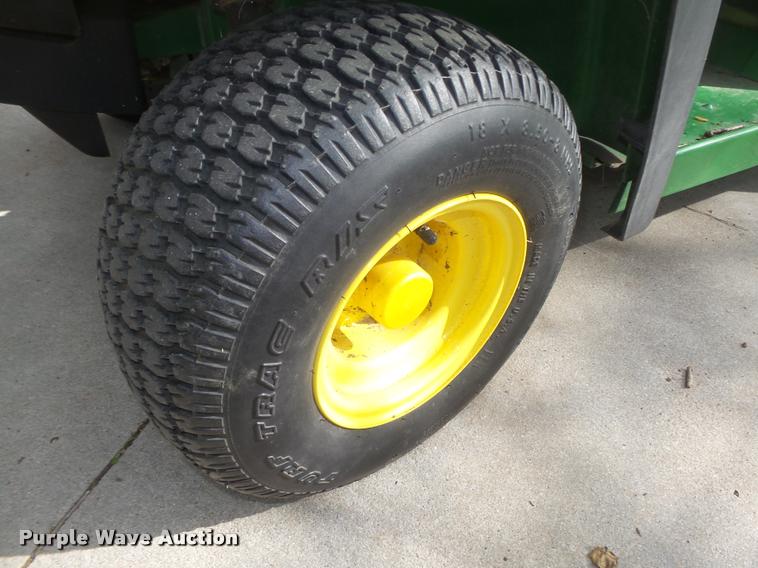 image for item AU9558 2004 John Deere Gator CX utility vehicle