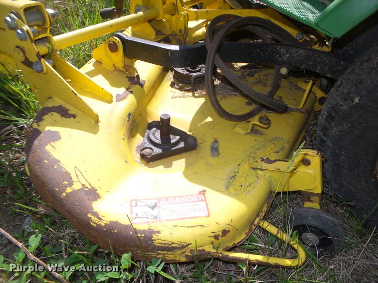 image for item AU9562 John Deere F525 lawn mower