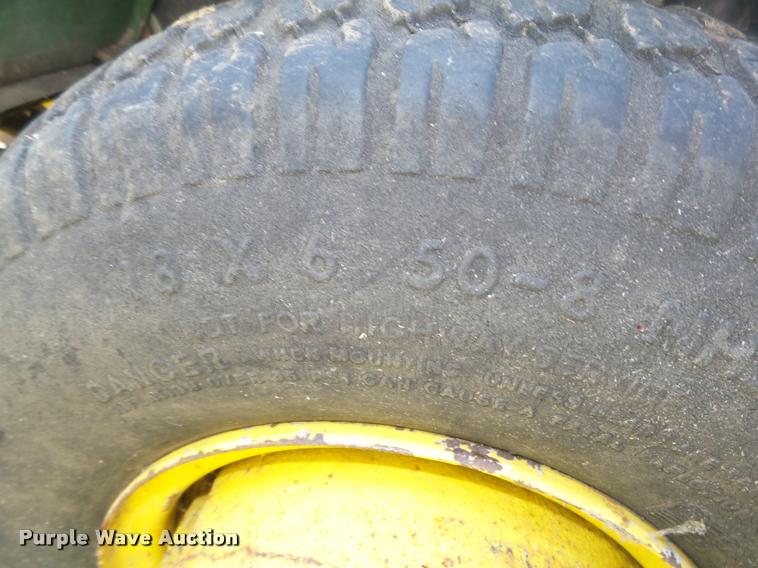 image for item AU9562 John Deere F525 lawn mower