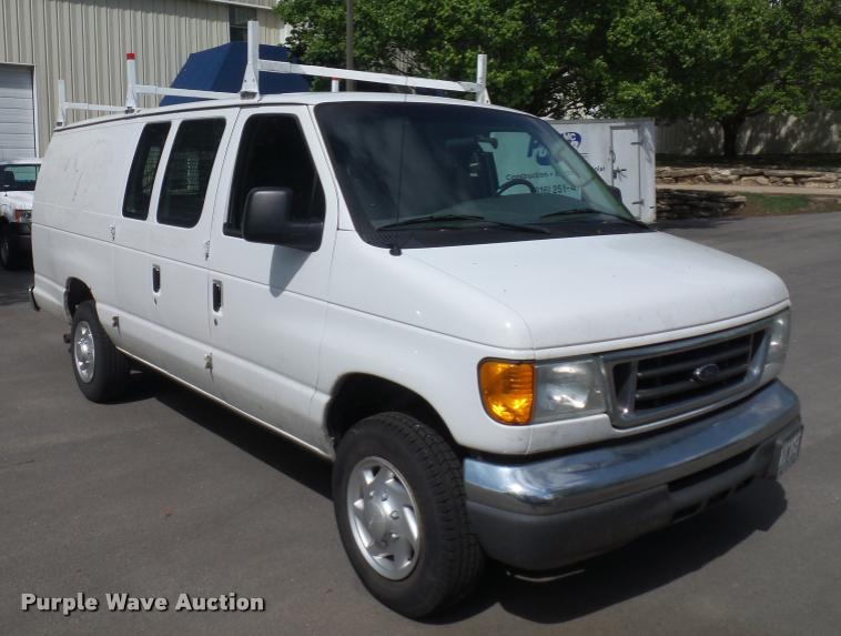image for item BI9088 2006 Ford E350 Extended van