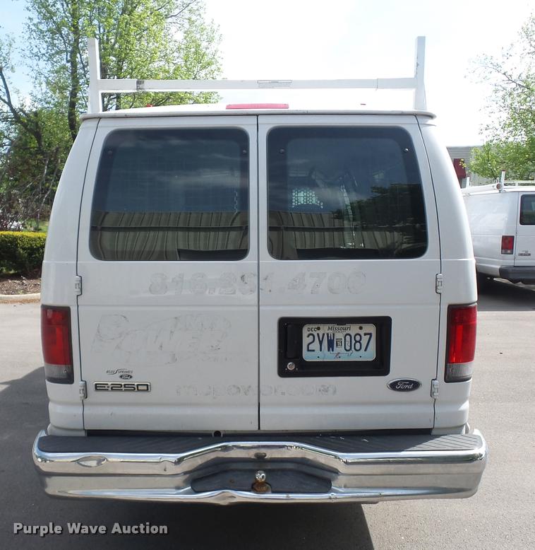 image for item BI9088 2006 Ford E350 Extended van