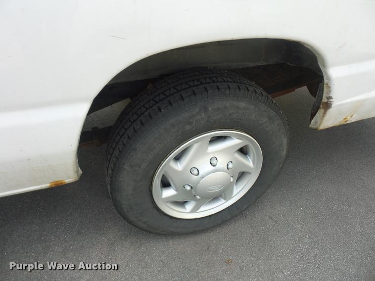 image for item BI9088 2006 Ford E350 Extended van