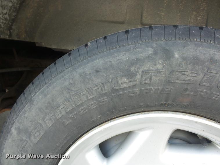 image for item BI9088 2006 Ford E350 Extended van