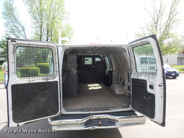 image for item BI9088 2006 Ford E350 Extended van