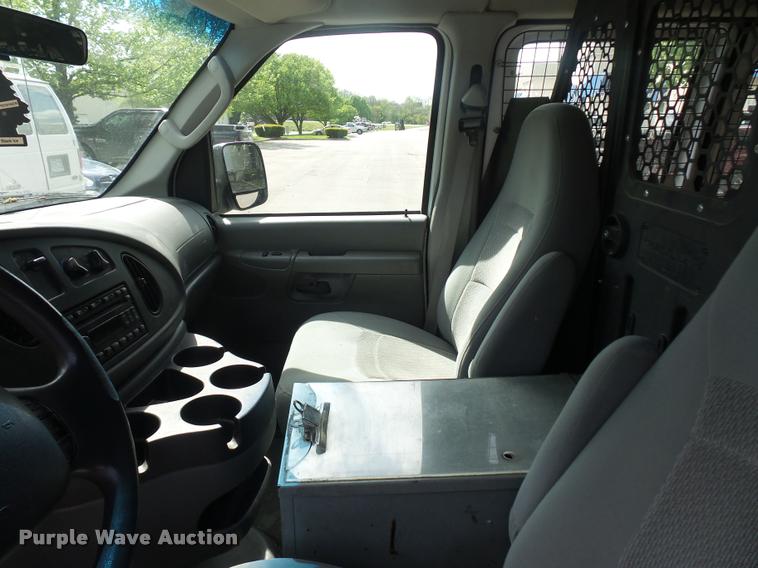 image for item BI9088 2006 Ford E350 Extended van