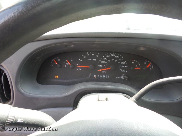 image for item BI9088 2006 Ford E350 Extended van