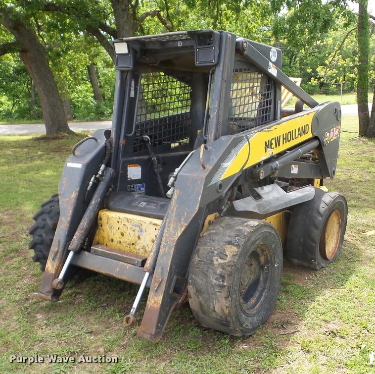 image for item BZ9732 New Holland L190 skid steer