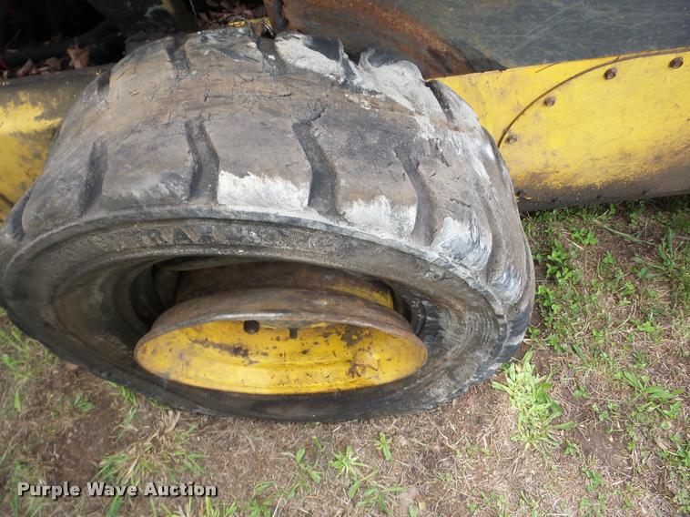 image for item BZ9732 New Holland L190 skid steer