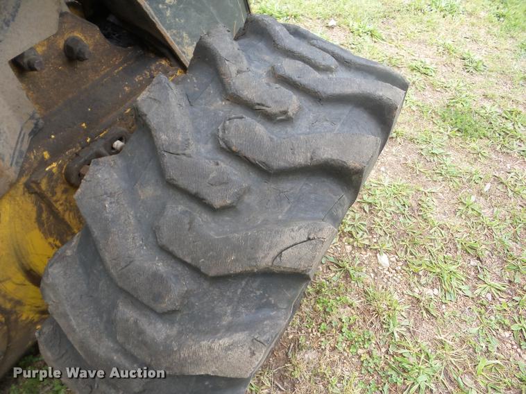 image for item BZ9732 New Holland L190 skid steer